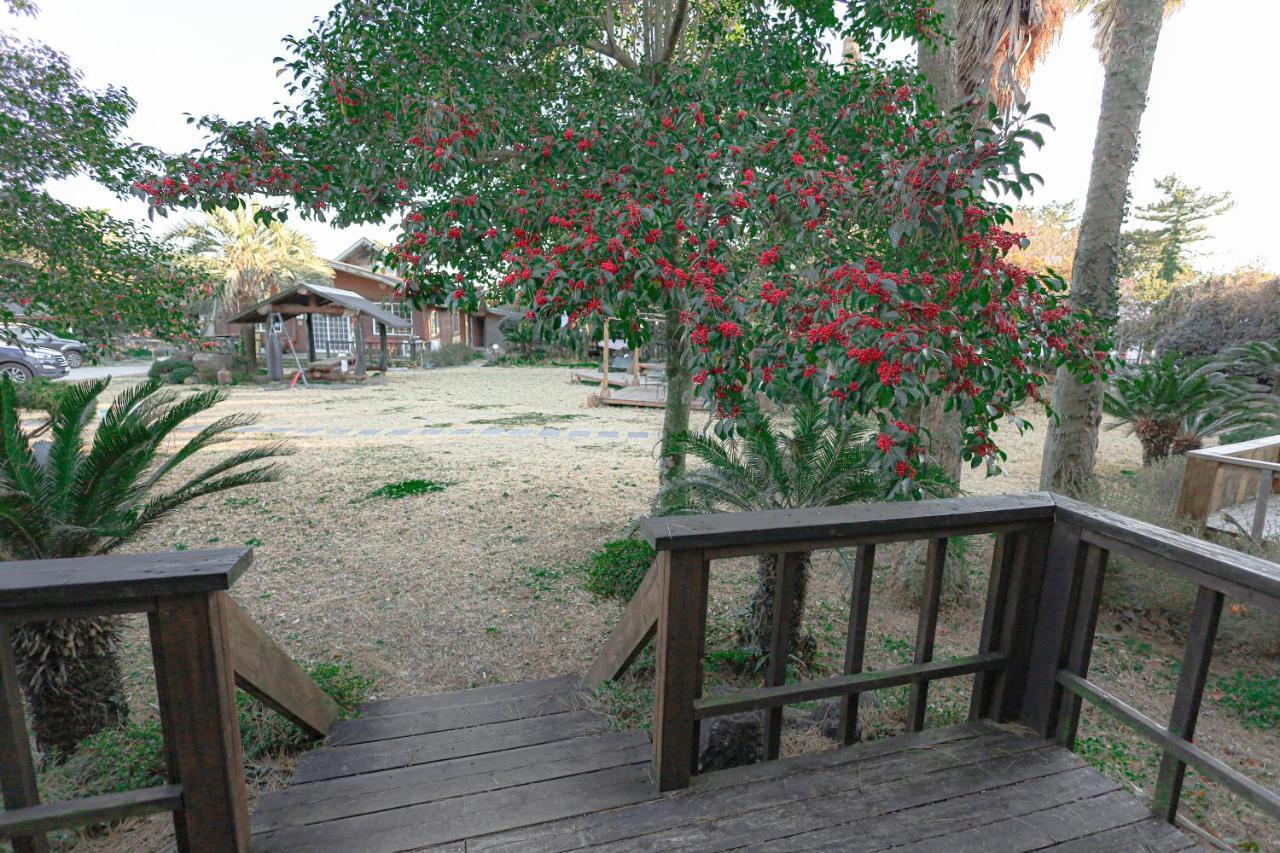 Jeju Log Village Pension Seogwipo-stad Buitenkant foto